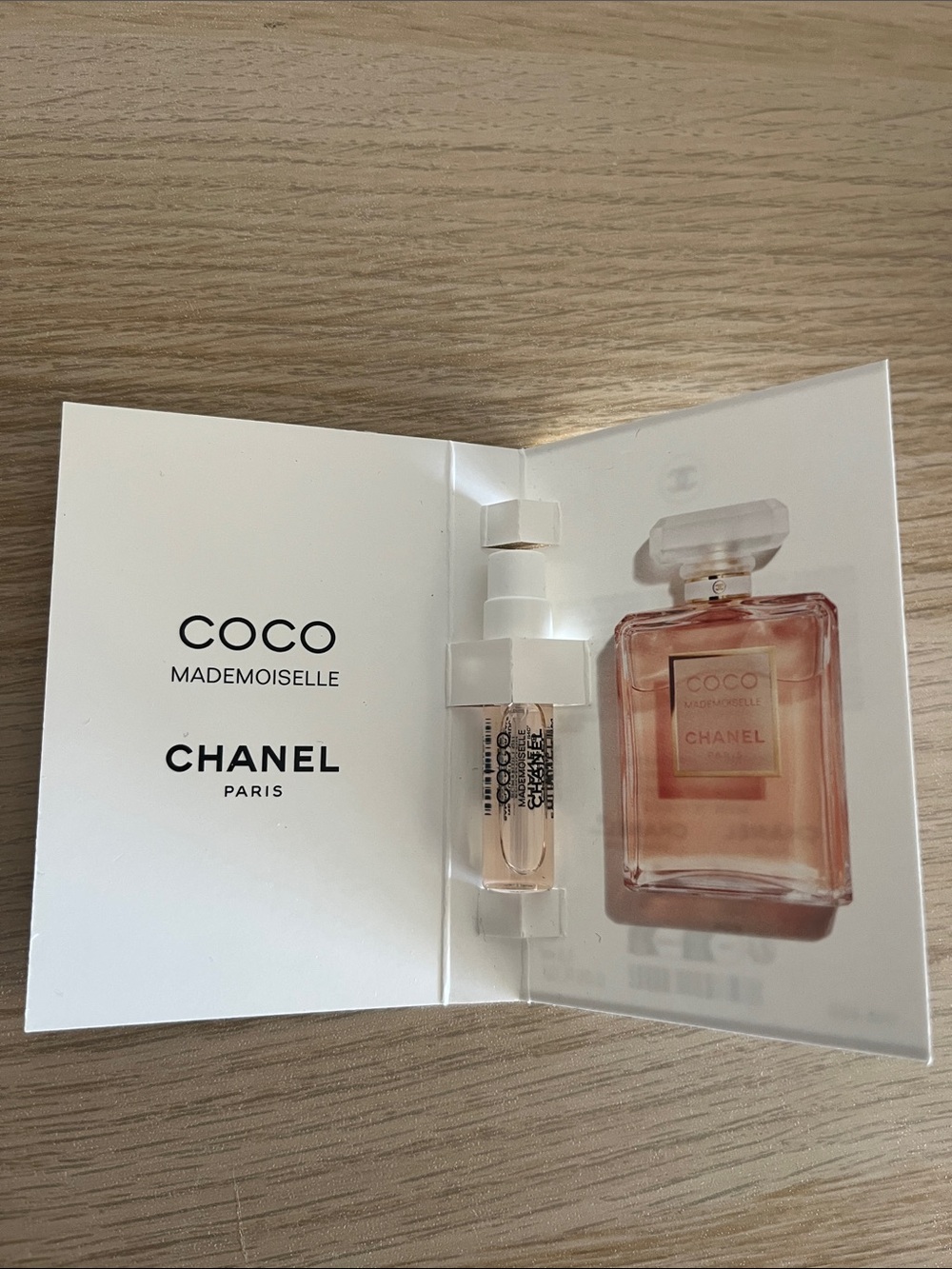 CHANEL Coco Mademoiselle Sample Spray - Light Pink